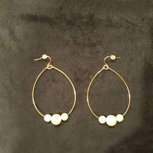 Pearl and gold earings